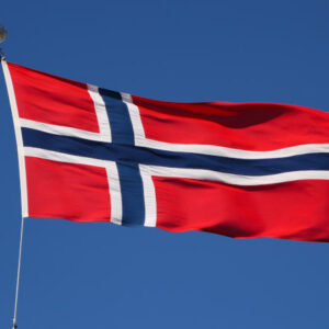 Norges flagg på flaggstang